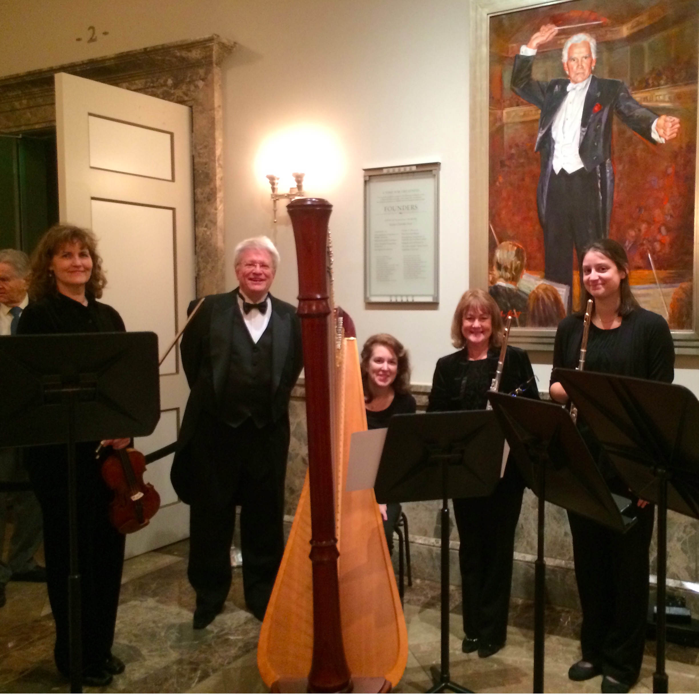 Picture-Taker-QDYYJK